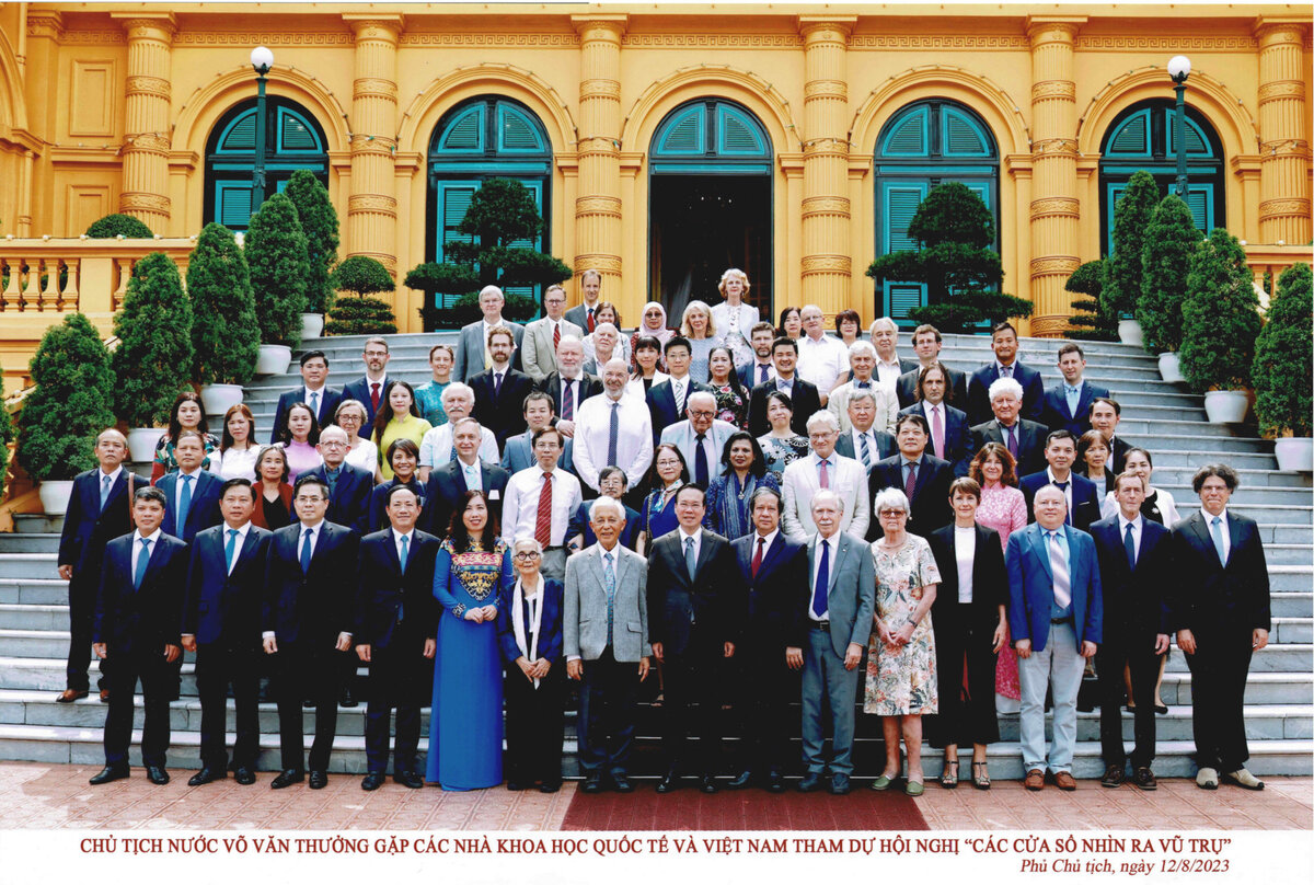 Wissenschaftler-Delegation besucht den Präsidenten von Vietnam